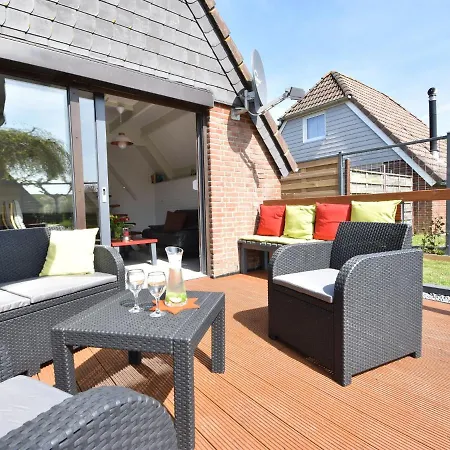 Snug In With Jacuzzi In The Garden Herkingen